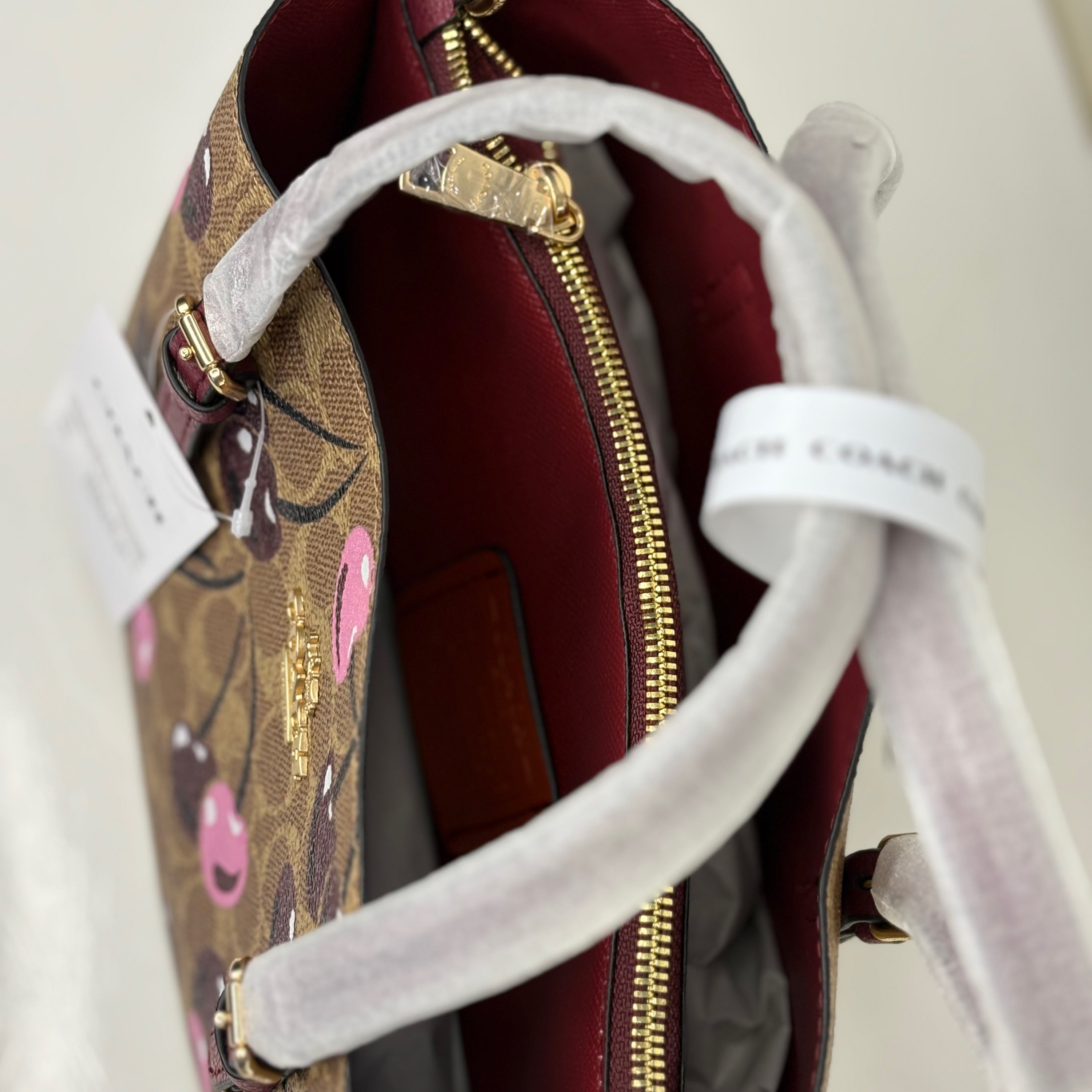 COASH MOLIE WITH CHARRY 