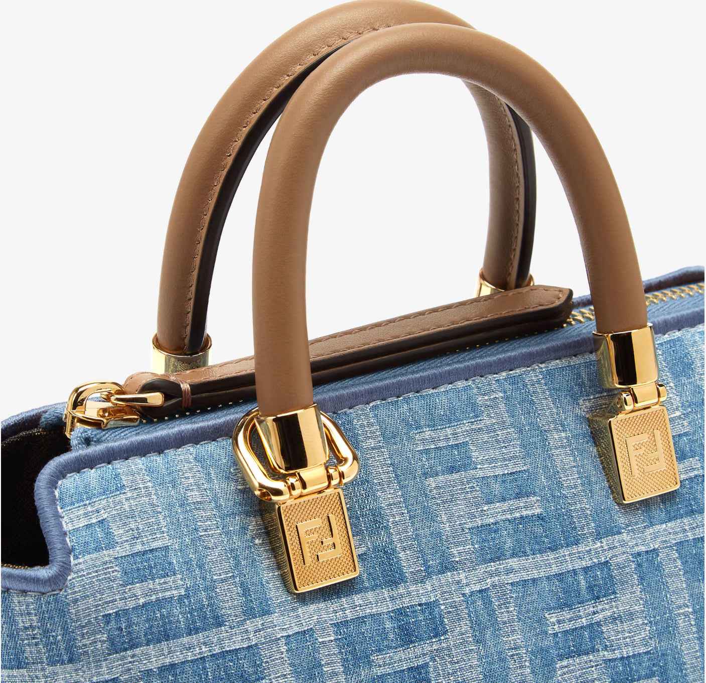 حقيبه وأي ميني من فيندي