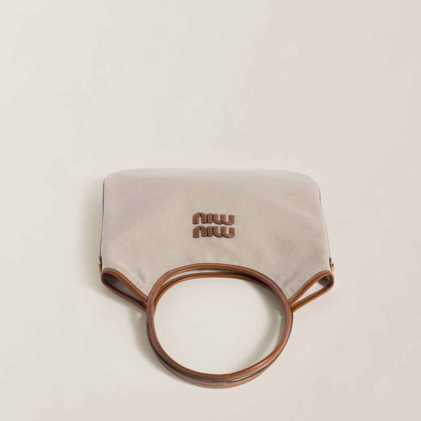 توت باق من ميو ميو