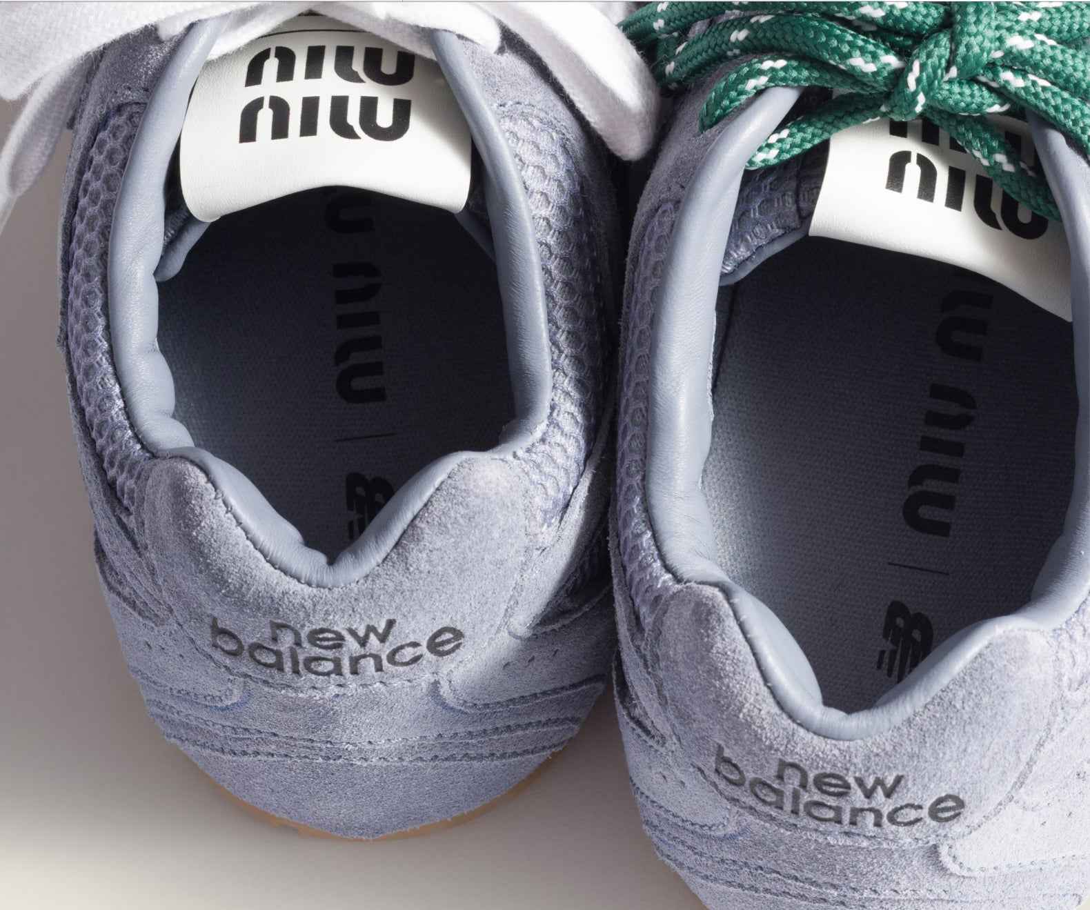 حذاء ميو ميو