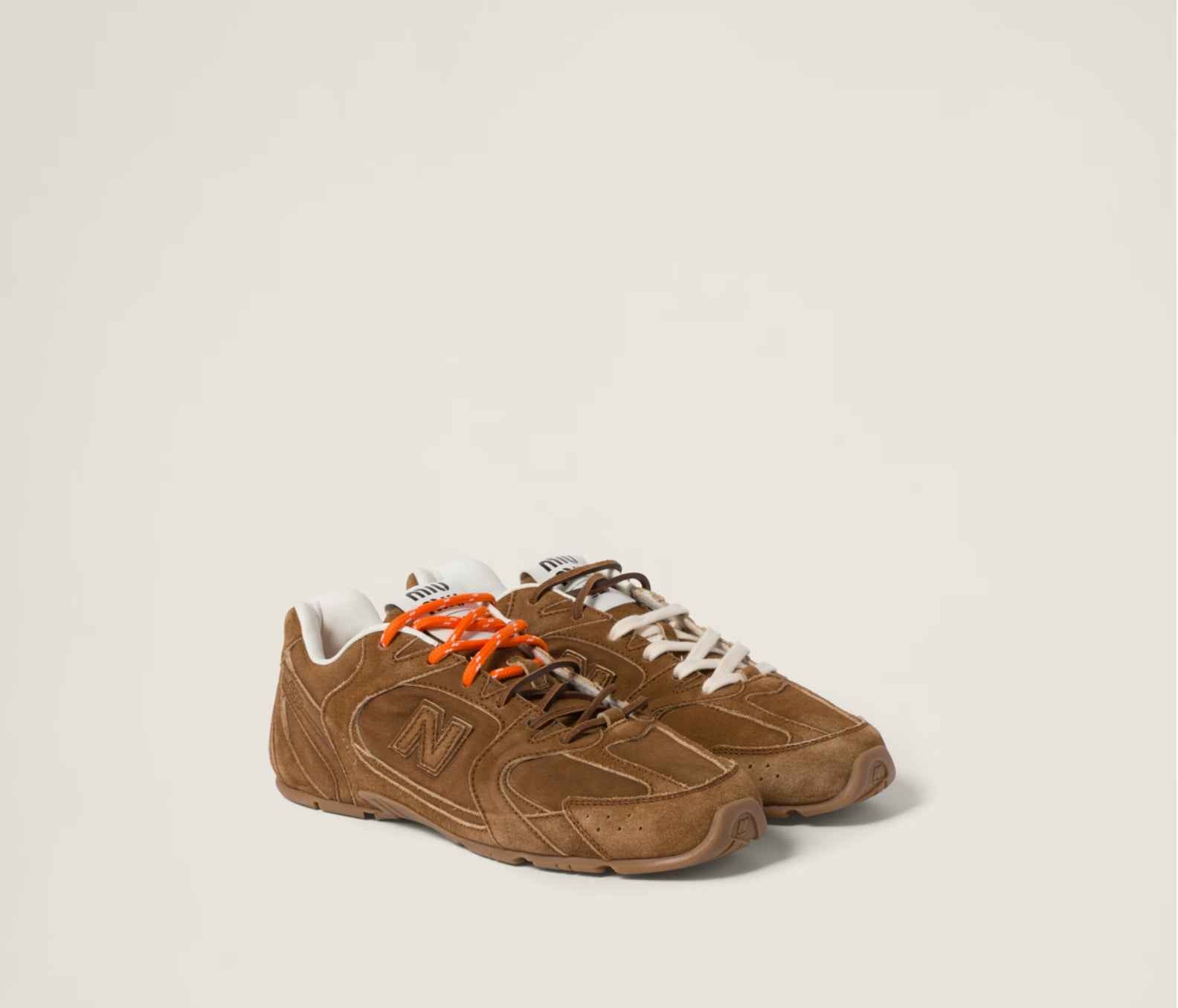 حذاء ميو ميو