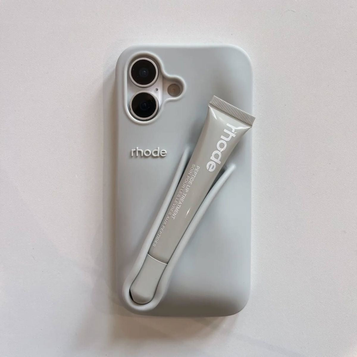 كفر أيفون 16