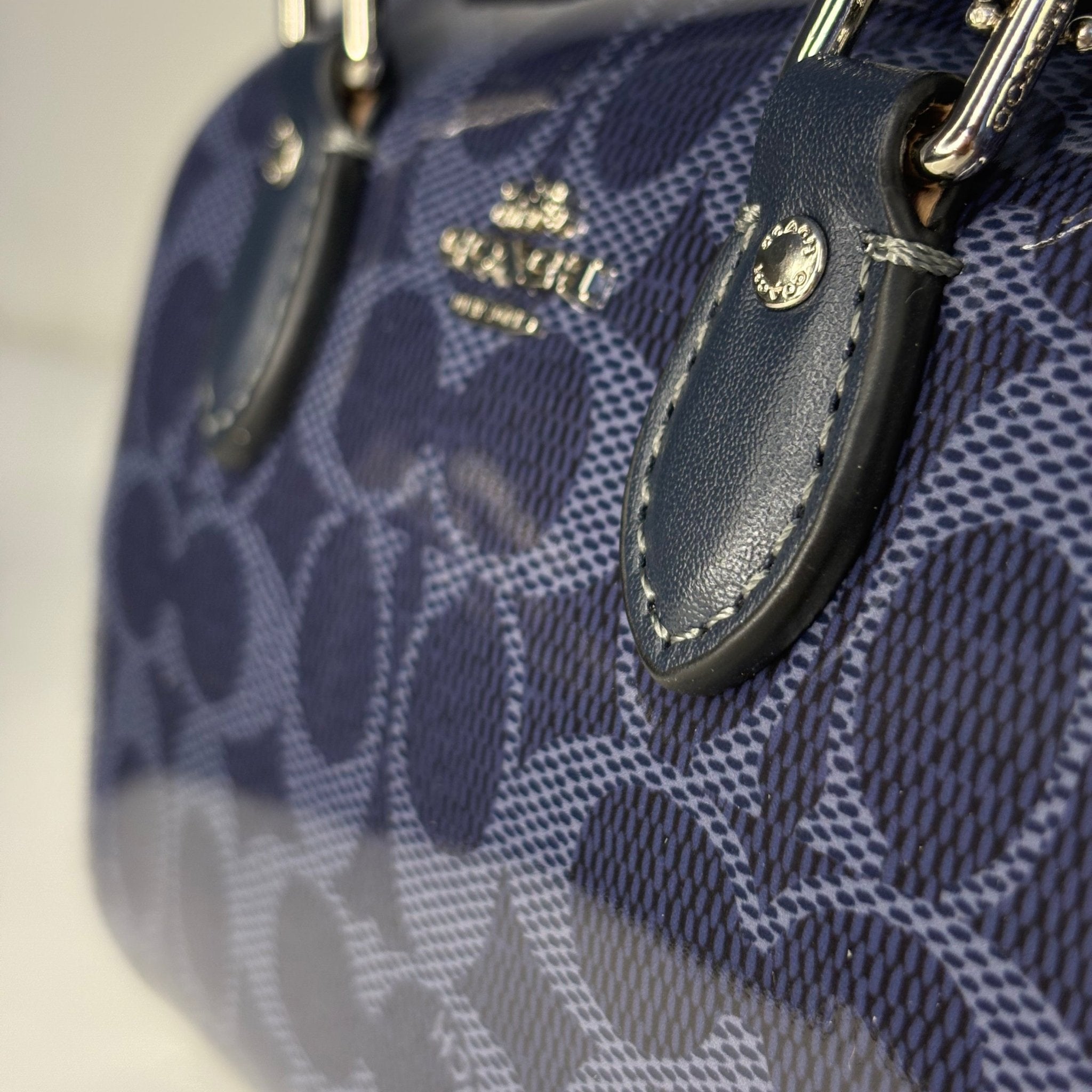 كوتش روان - WOW BOUTIQUE