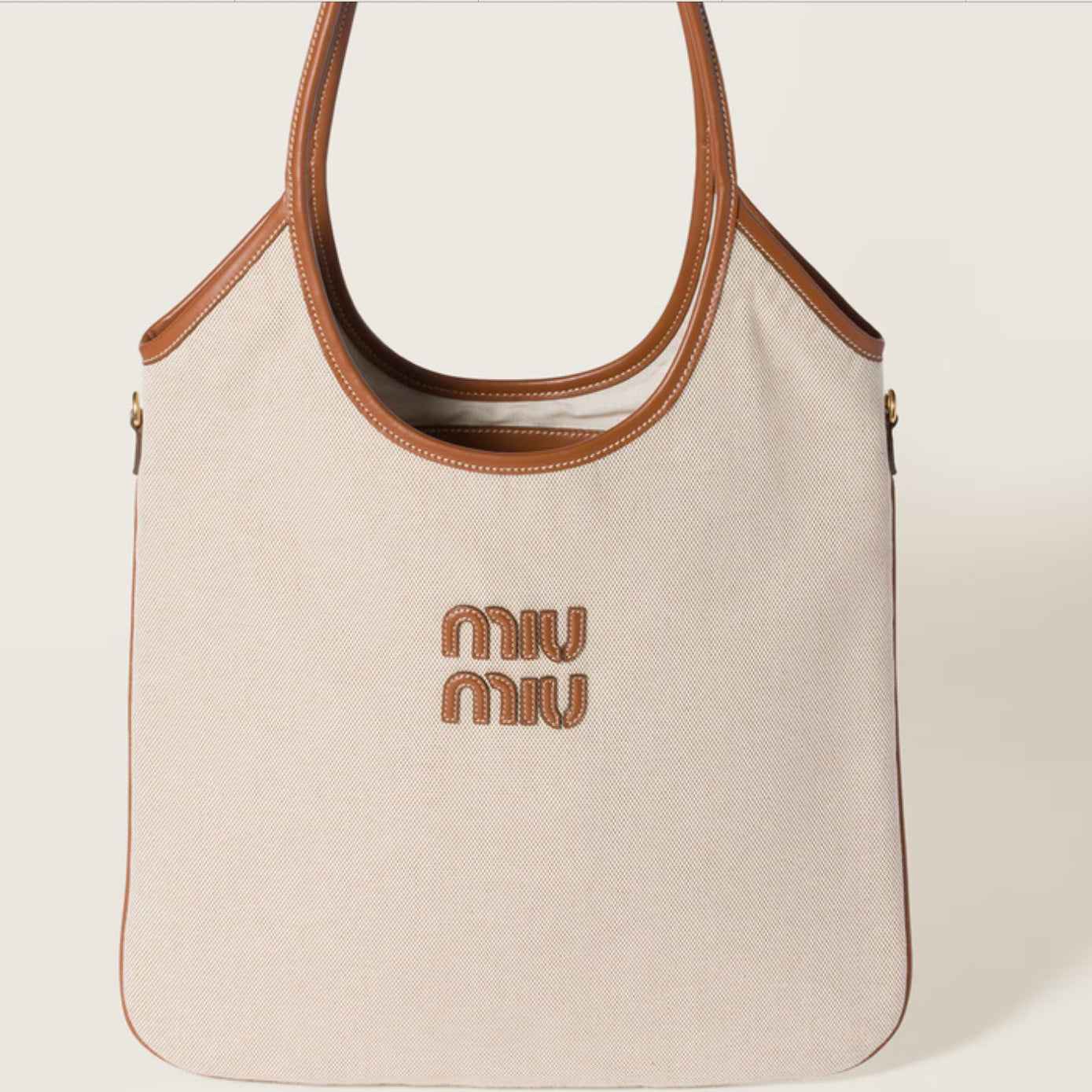 توت باق من ميو ميو - WOW BOUTIQUE